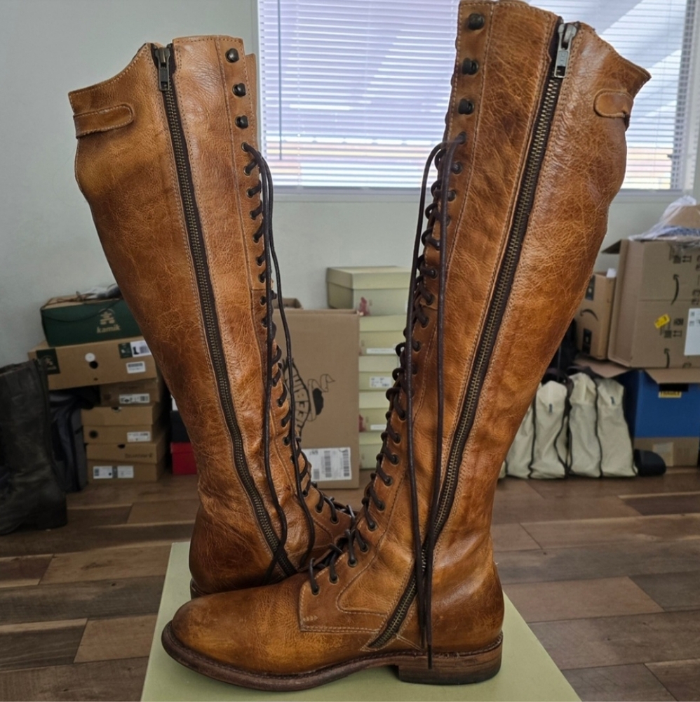 BED STU Della Lace Up Boots In Tan Rustic